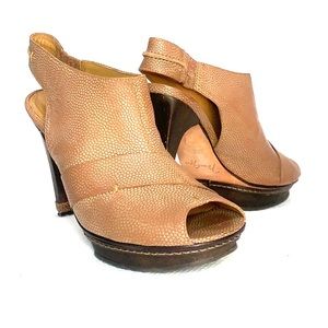 BCBG’s Max Azria genuine brown leather size 38